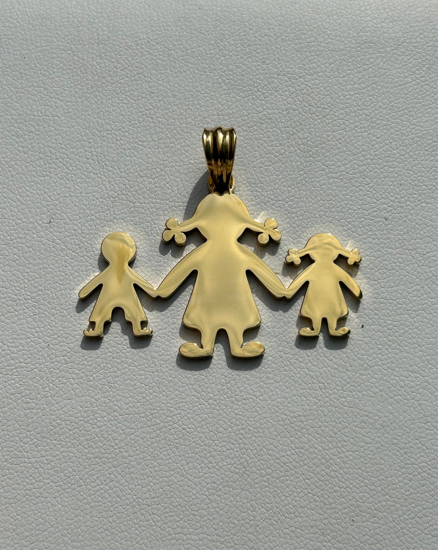 1 niño-Mamá-1 niña