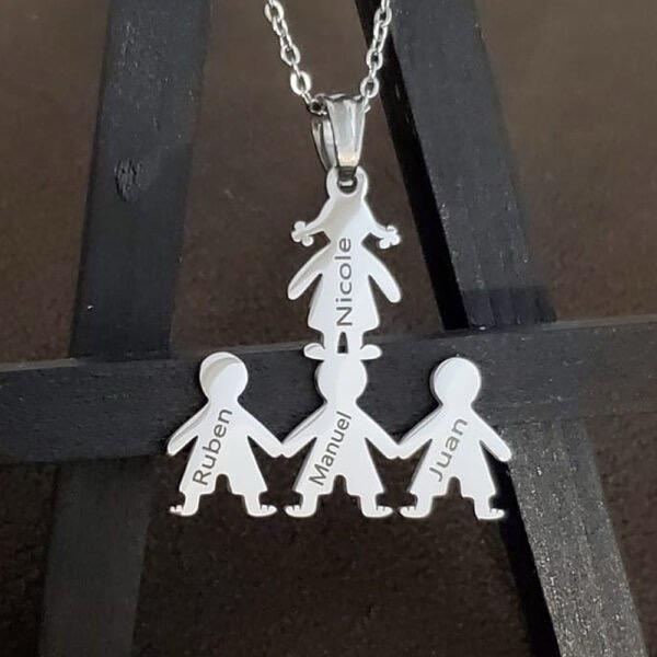 1 niña-3 niños